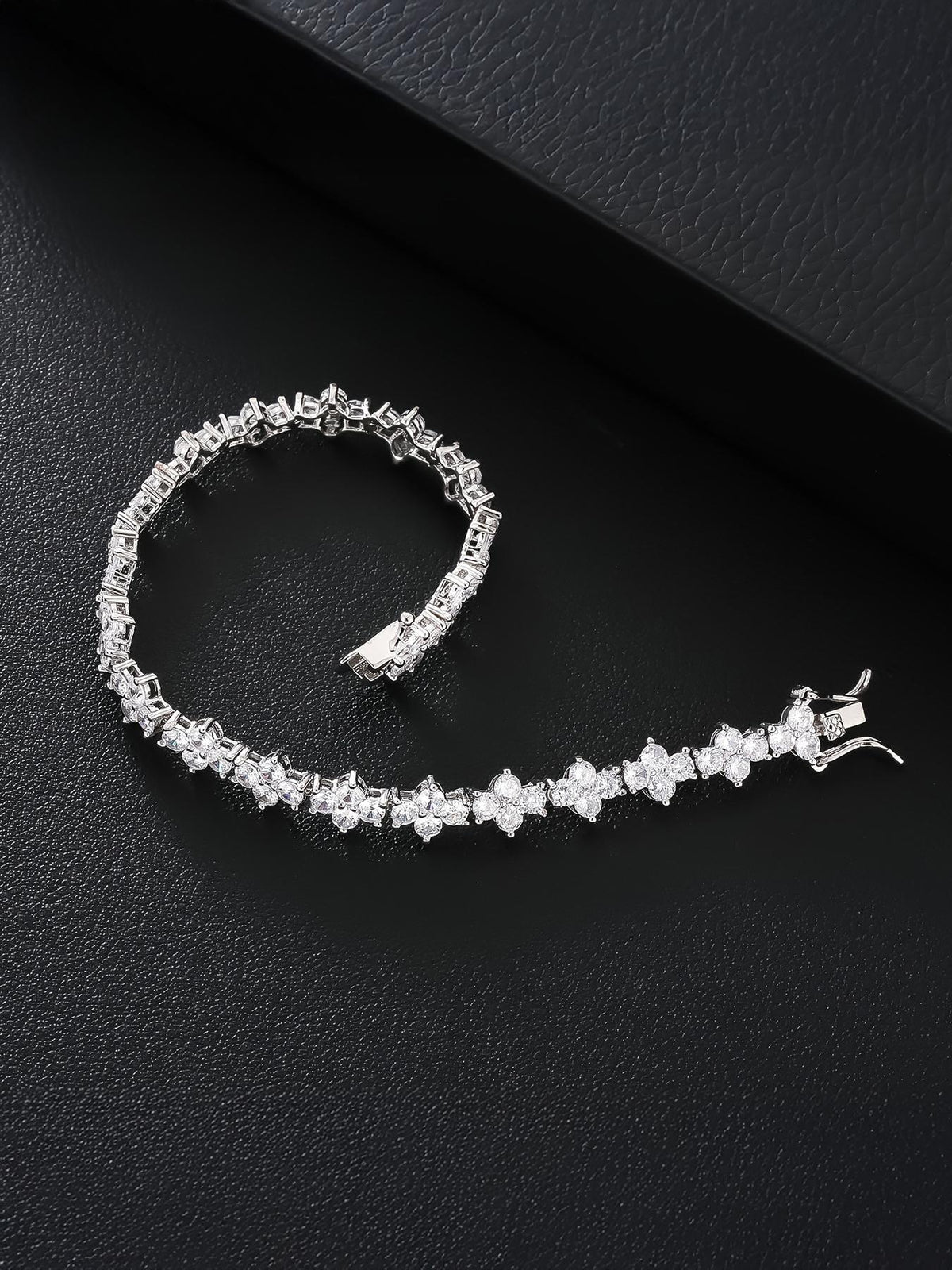 7MM Cross Tennis Bracelet