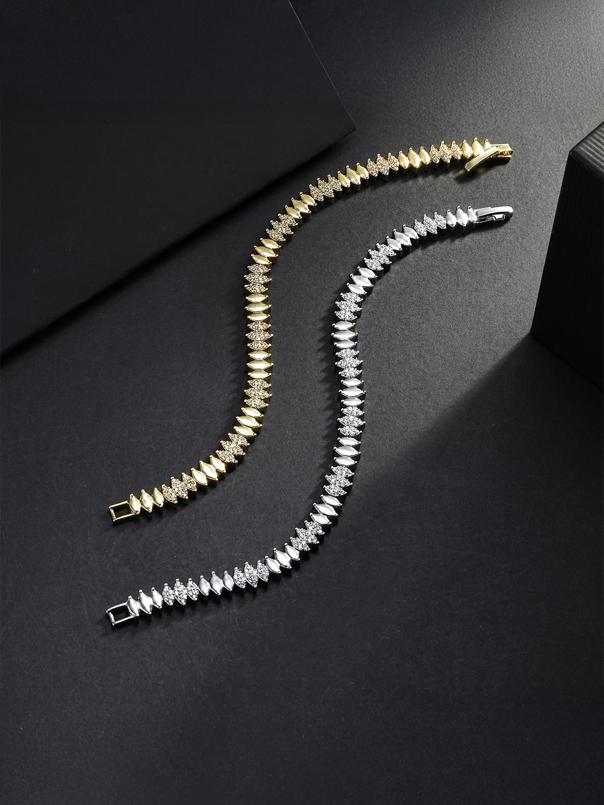 Diamond Cut Snake Bracelet