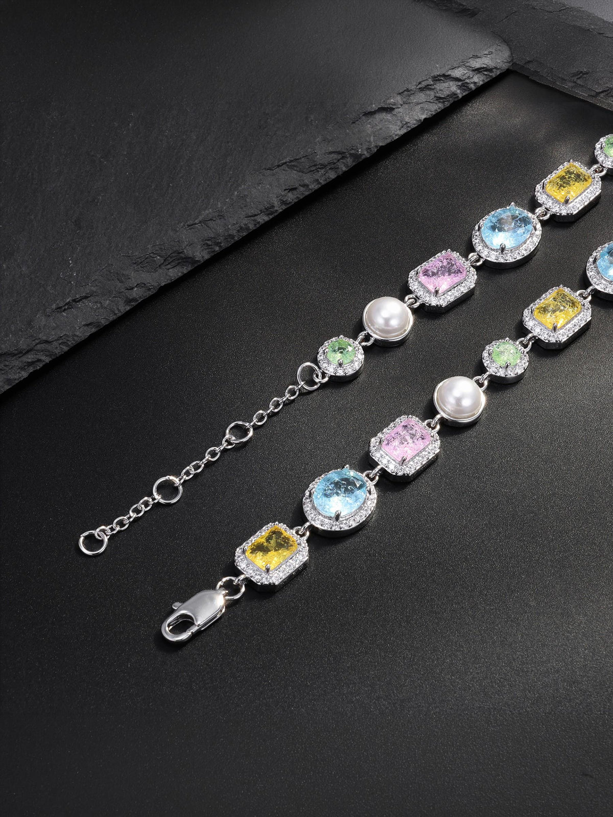 Geometric Color CZ Chain