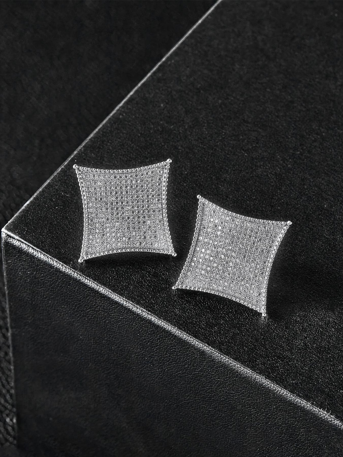 23mm Oversized Star Stud Earrings