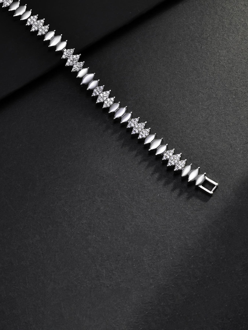Diamond Cut Snake Bracelet