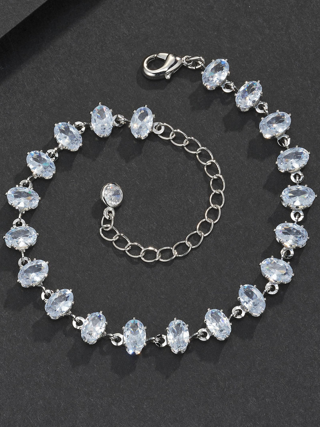 7mm Oval-Cut Minimalist Bracelet