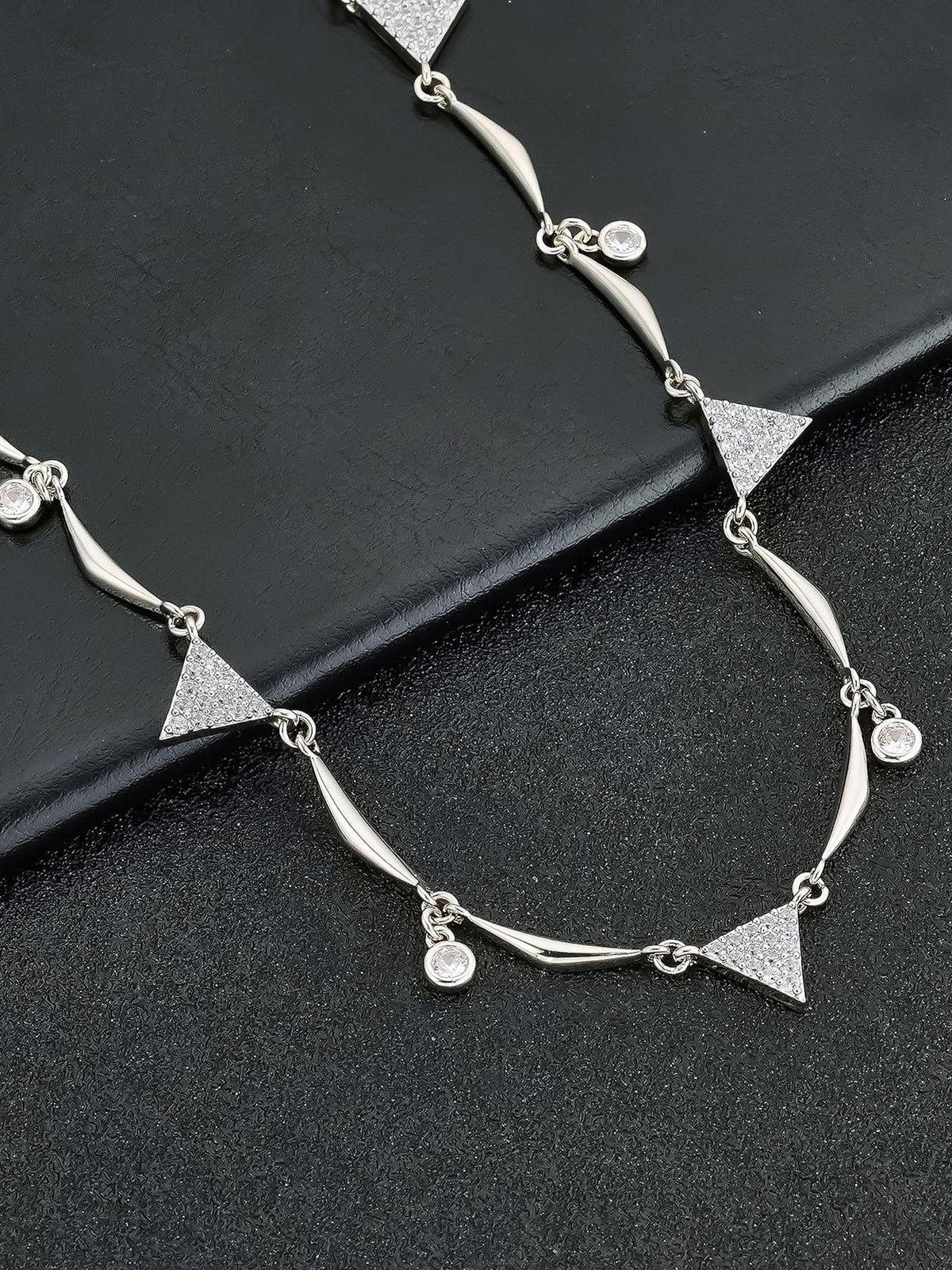 Triangle CZ Chain