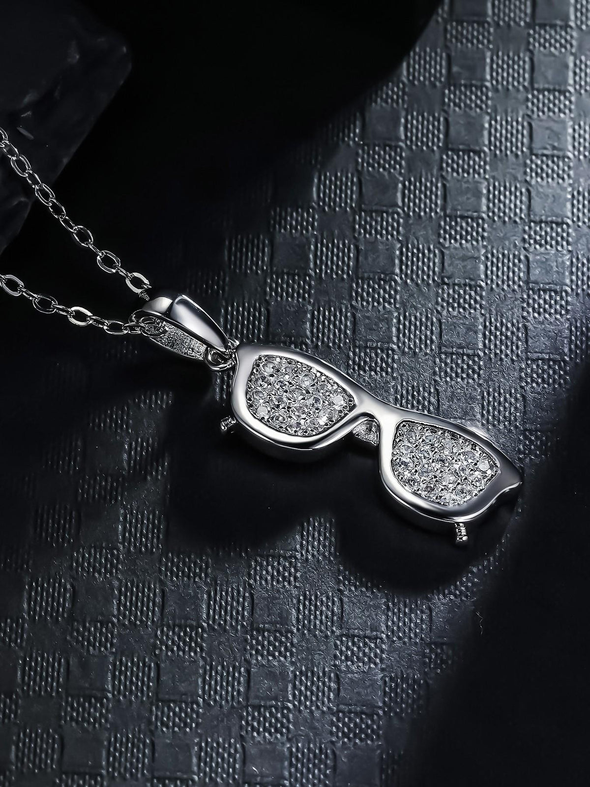 3D Sunglasses Pendant