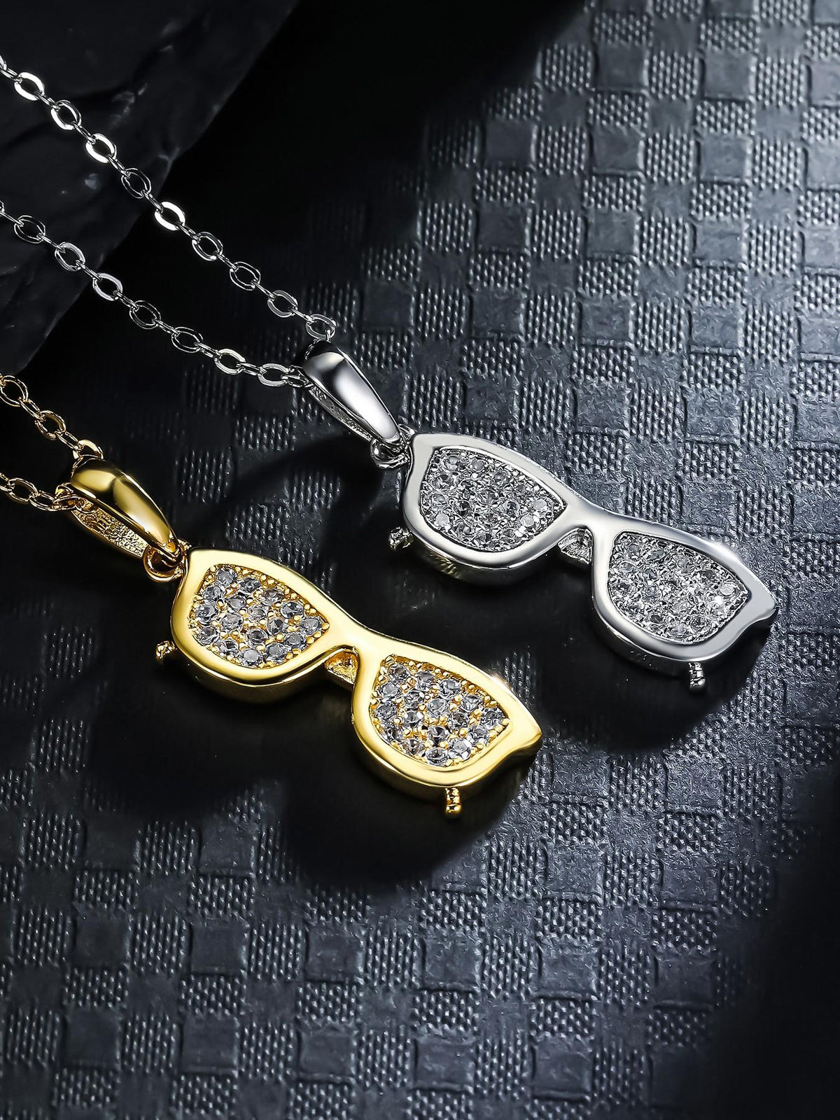 3D Sunglasses Pendant